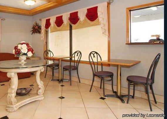 Econo Lodge Сеймур Ресторан фото